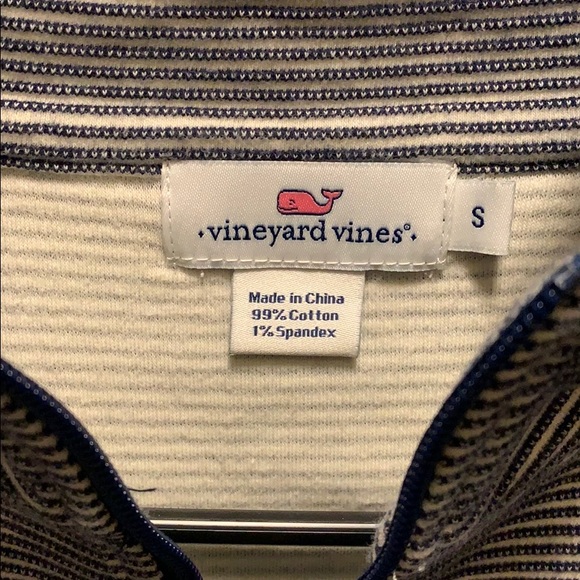Vineyard Vines 1/4 zip - Picture 2 of 3